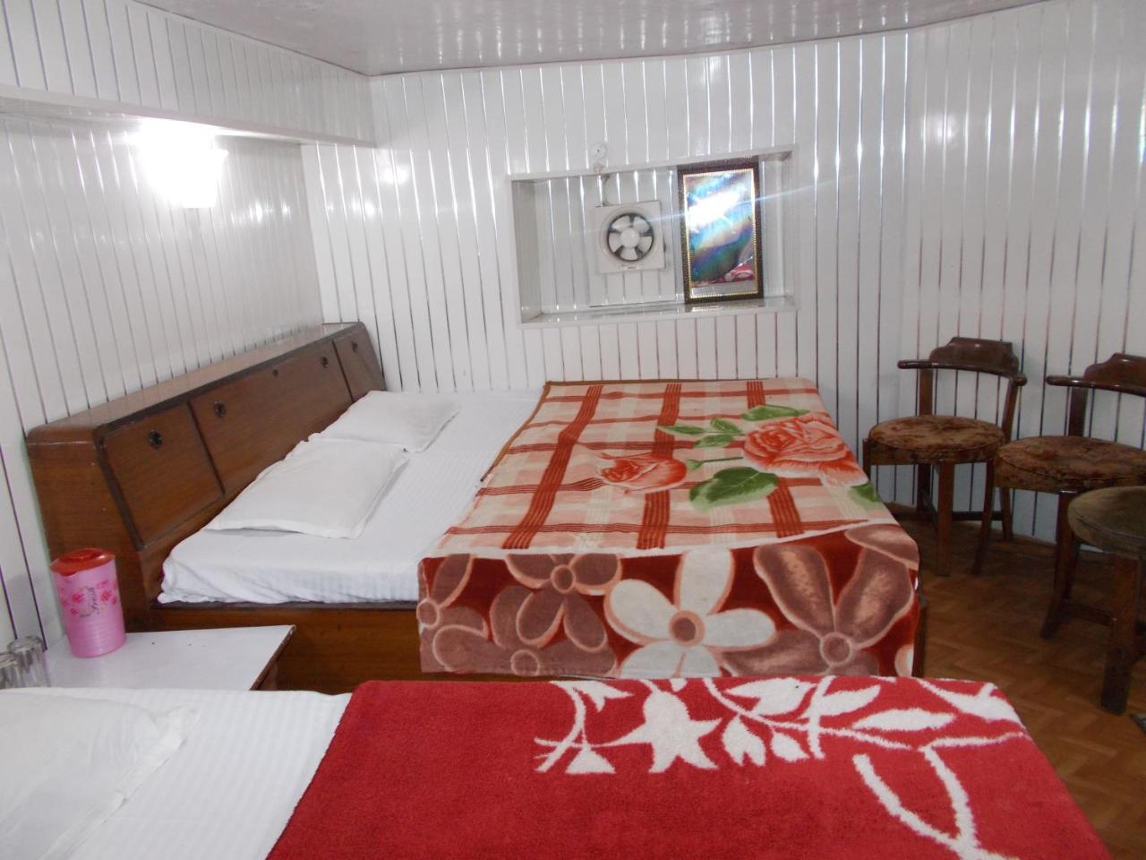 נייניטל Hotel Darpan מראה חיצוני תמונה